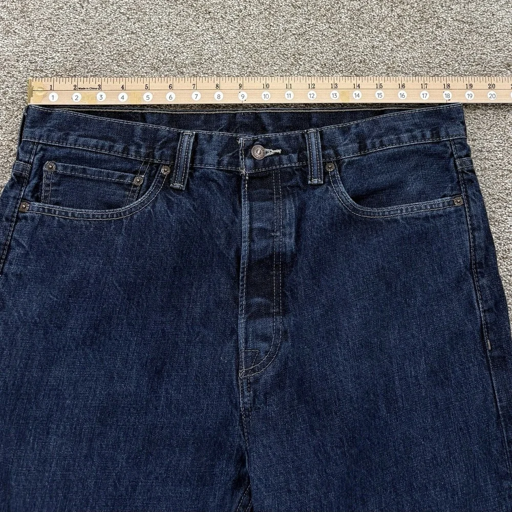 Levis 562 Jeans Mens 36x32 Blue Loose Taper Button Fly Cotton (Actual Fit 37x30)